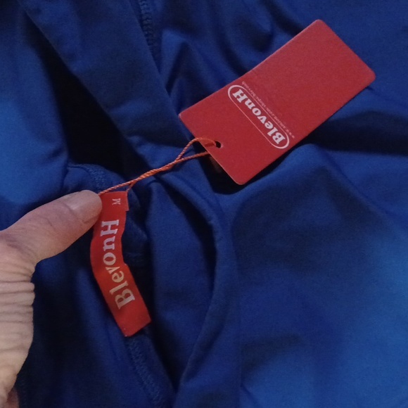 BlevonH women's Skort, blue in color, size M - Picture 2 of 3